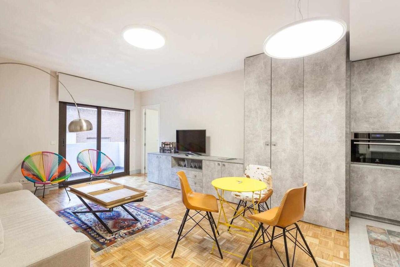 Apartamento Lujo Castellana Chamartin Apartment Madrid Luaran gambar