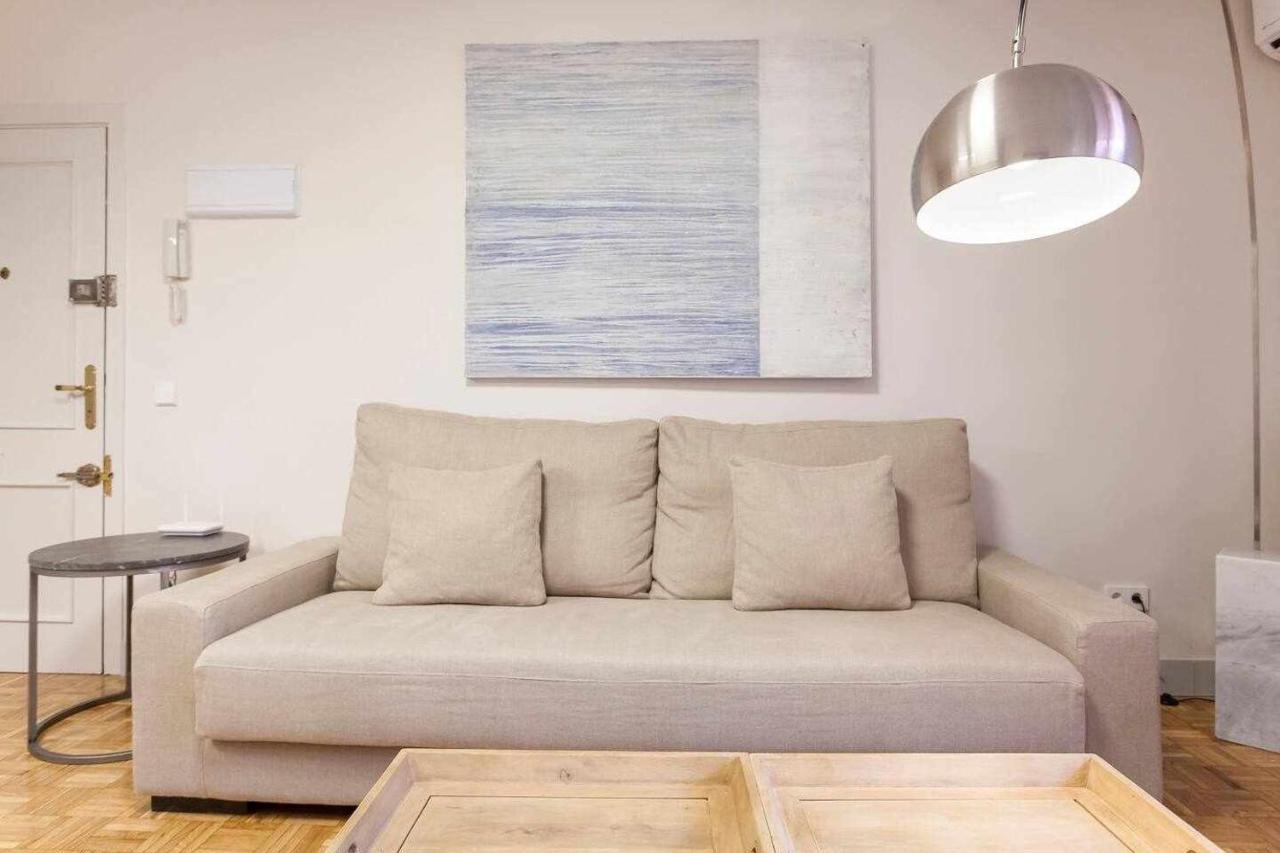 Apartamento Lujo Castellana Chamartin Apartment Madrid Luaran gambar